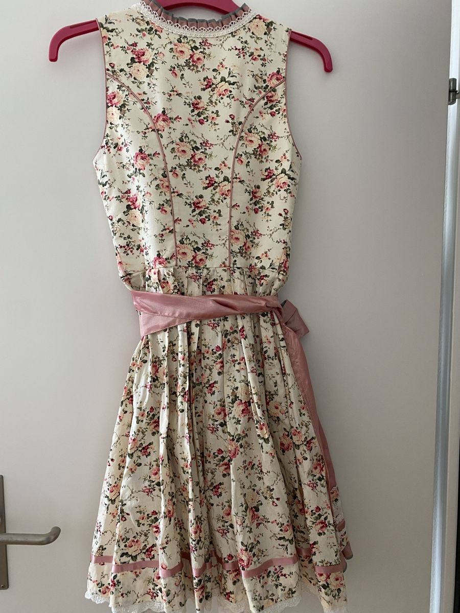 Krüger Vestiti: Krüger Dirndl Blumenmuster Gr.32 – Nuovo (secondo la descrizione) da Bassersdorf venduto da gra_2wx8 3