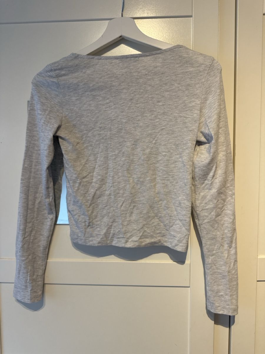 Pullover & Sweatshirts: Pullover  – Neu (gemäss Beschreibung) aus Turgi von fabienne53 3
