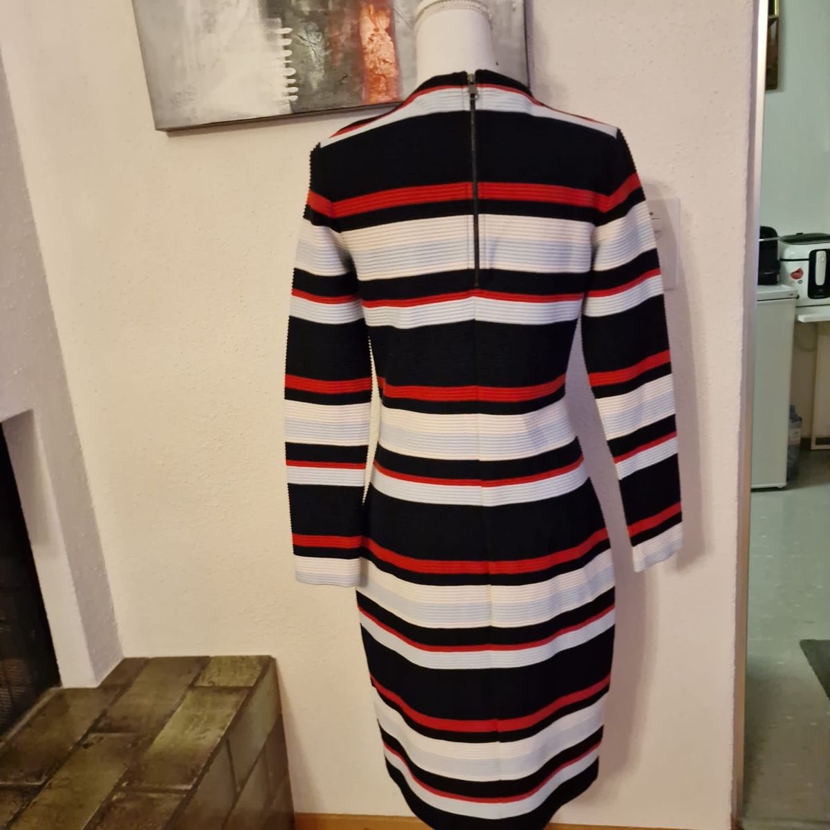 Hugo Boss Vestiti: BOSS gestreiftes Strickkleid Gr. 36 – Usato da St. Gallen venduto da mania03 3
