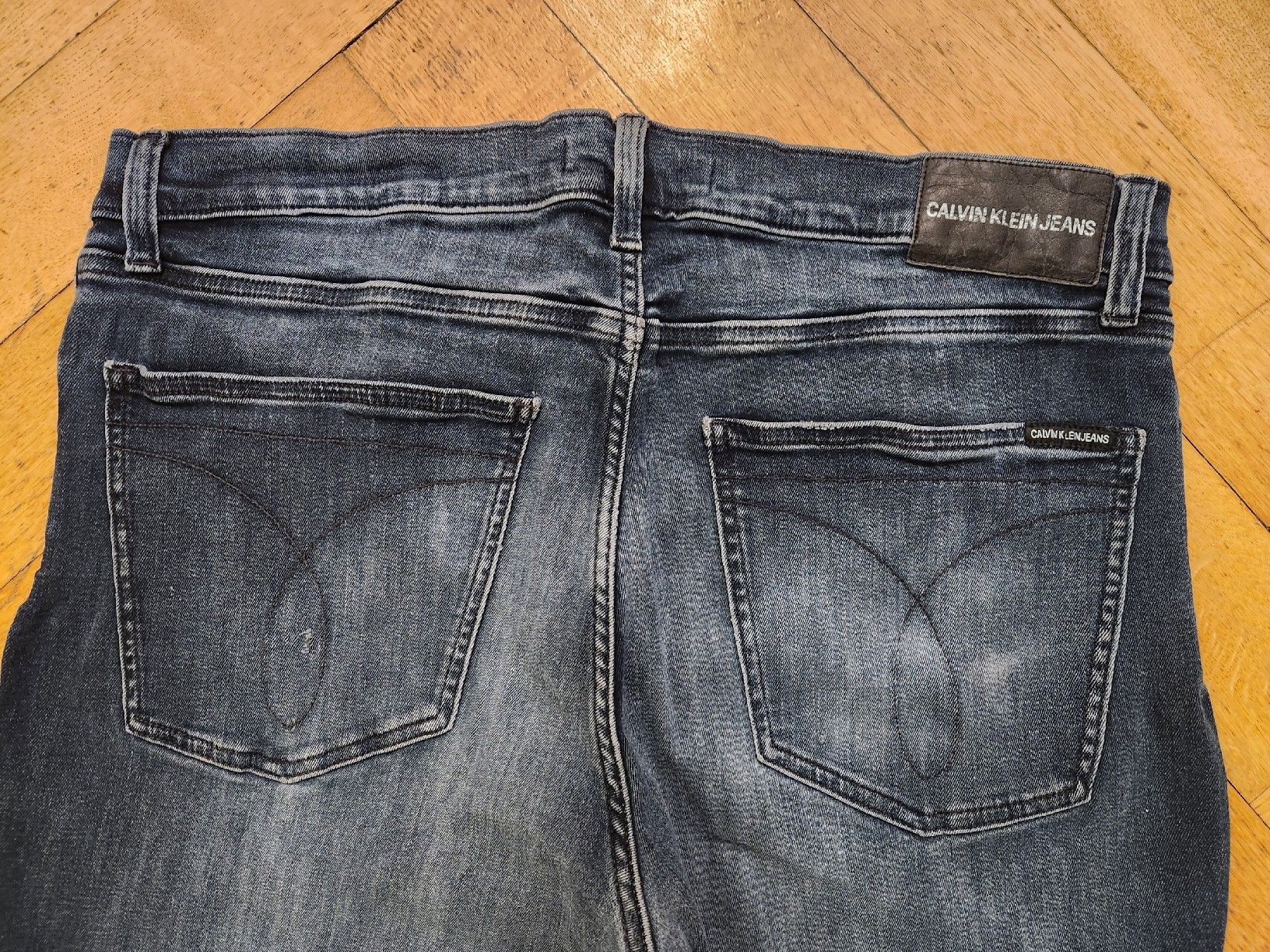 Calvin Klein Jeans: Jean Calvin Klein Unisexe, Taille 36/30 – Usato da Territet venduto da Cenh 3
