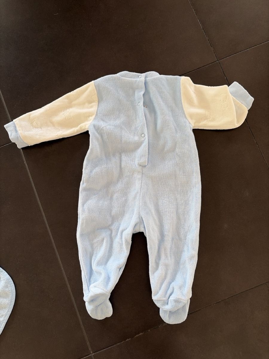 Pyjamas: Body mit Lätzchen und Mütze – Neuf (Voir description) à Zürich par sabri810 1