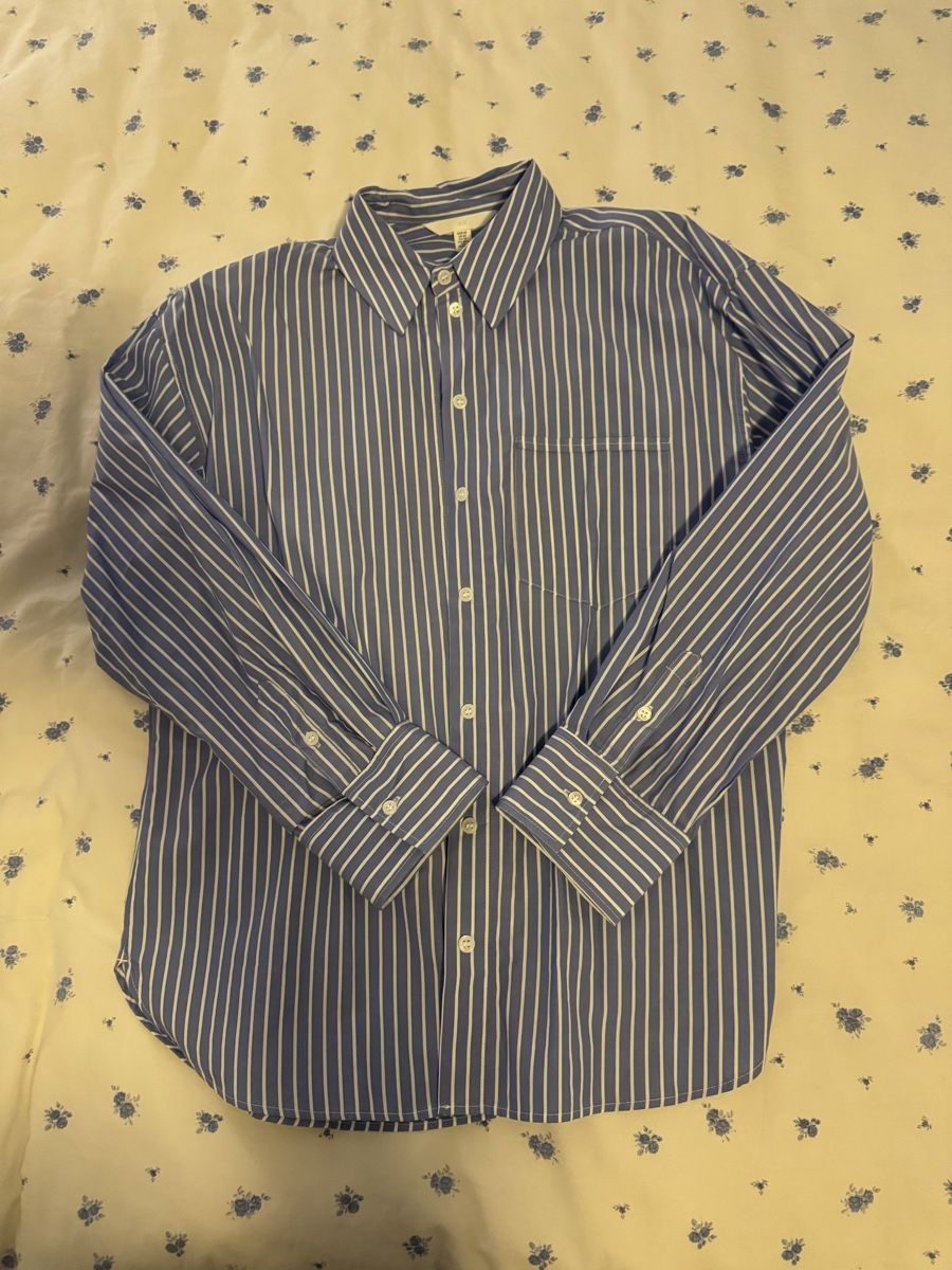 H&M Blusen: H&M shirt – Neu (gemäss Beschreibung) aus Aarau Rohr von ash_m7hq