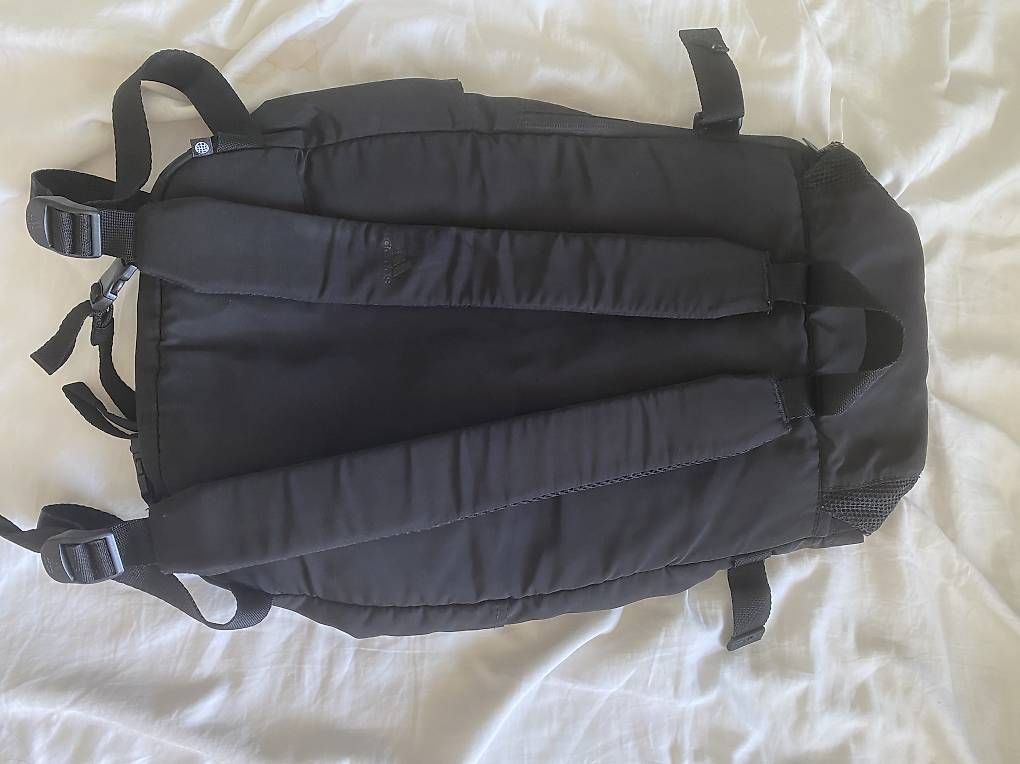 Rucksäcke: Schwarzer Adidas Rucksack – Gebraucht aus Diessenhofen von car_g7nt 1
