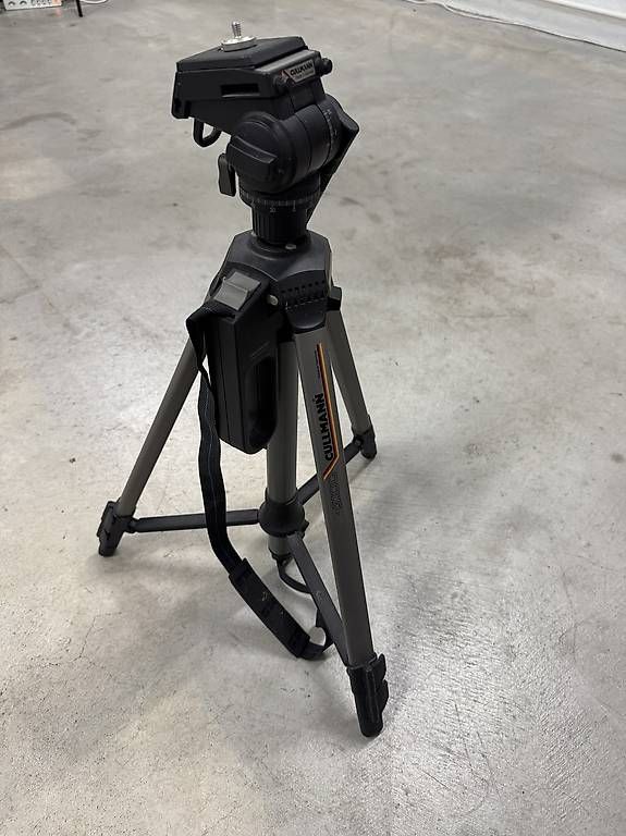 Treppiedi & Teste: Cullmann Video Stativ 3100 – Usato da Nussbaumen AG venduto da ColouredDay 2