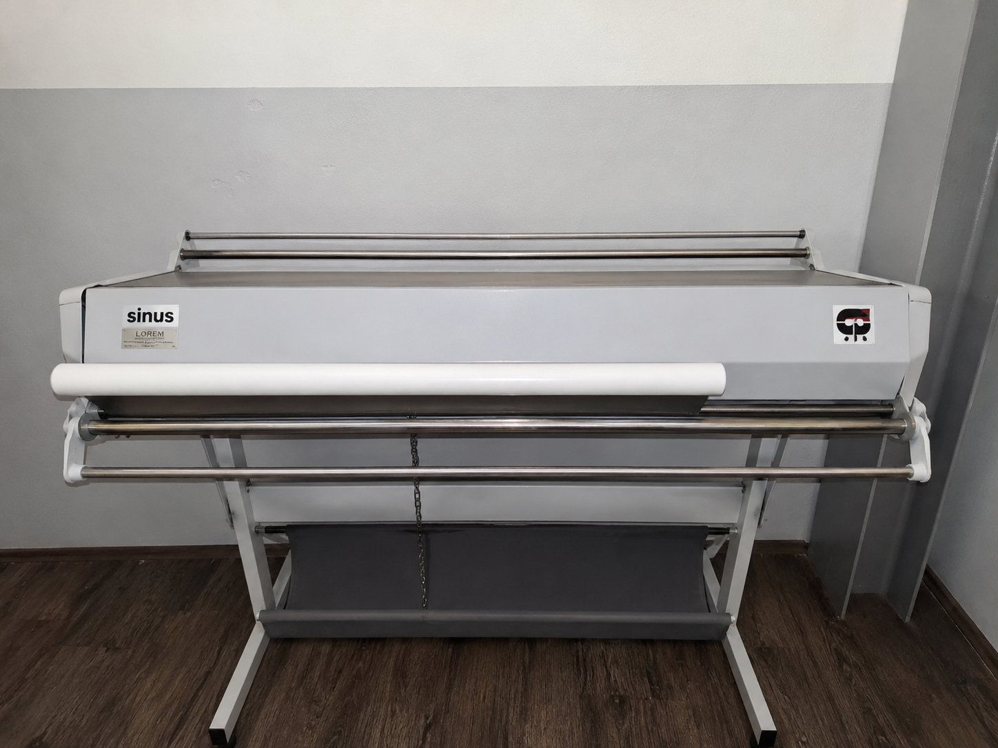 Hewlett Packard Stampanti: Plotter inkl. Faltmaschine und Planschneider – Usato da Bubikon venduto da ff6_p7sj 1