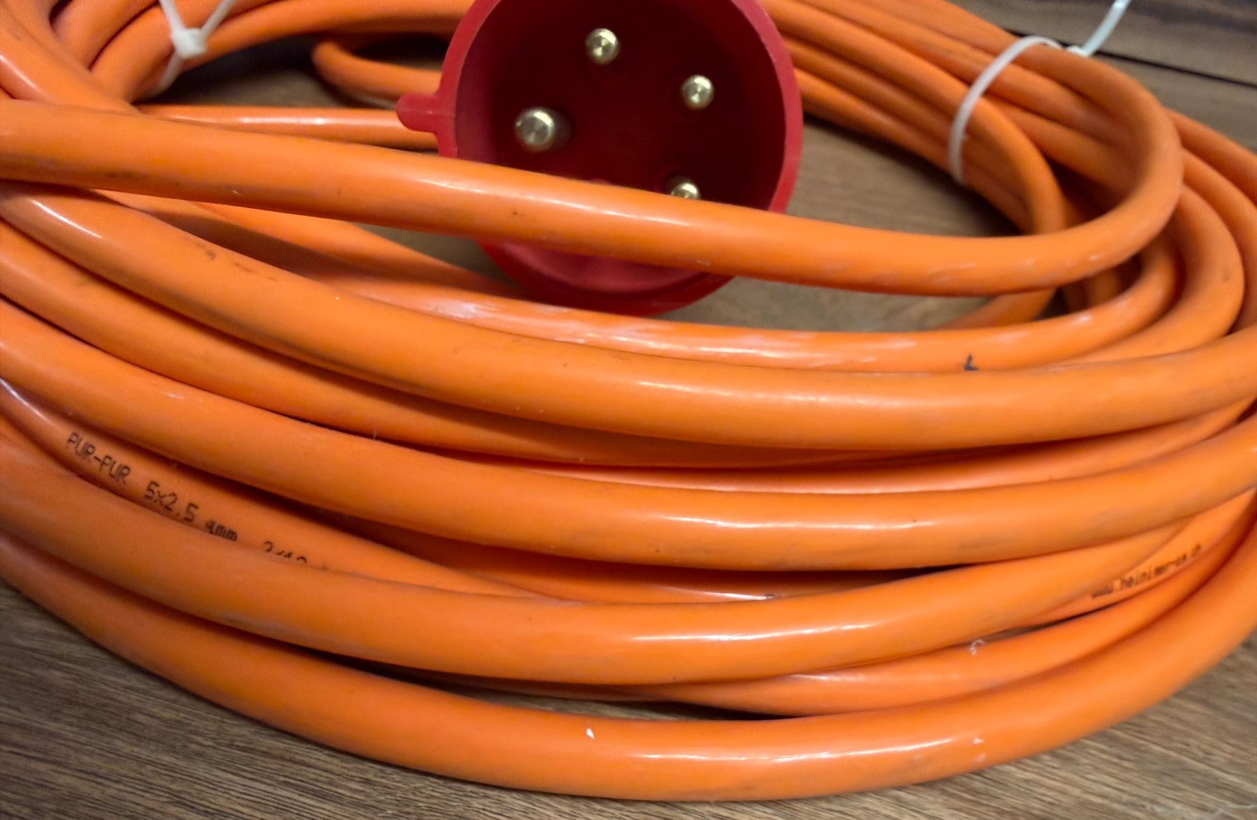 Alimentazione elettrica: Starker Stromverteiler 63A mit CEE & Schuko Steckdosen! – Usato da Nussbaumen AG venduto da olitech5415 3