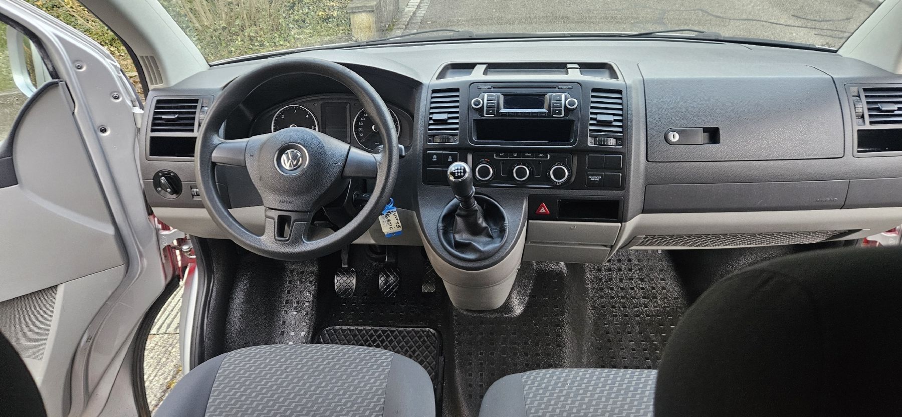 VW Véhicules de camping: VW T5 4MOTION CARAVELLE CAMPER – D'occasion à Dietlikon par svajc80 5