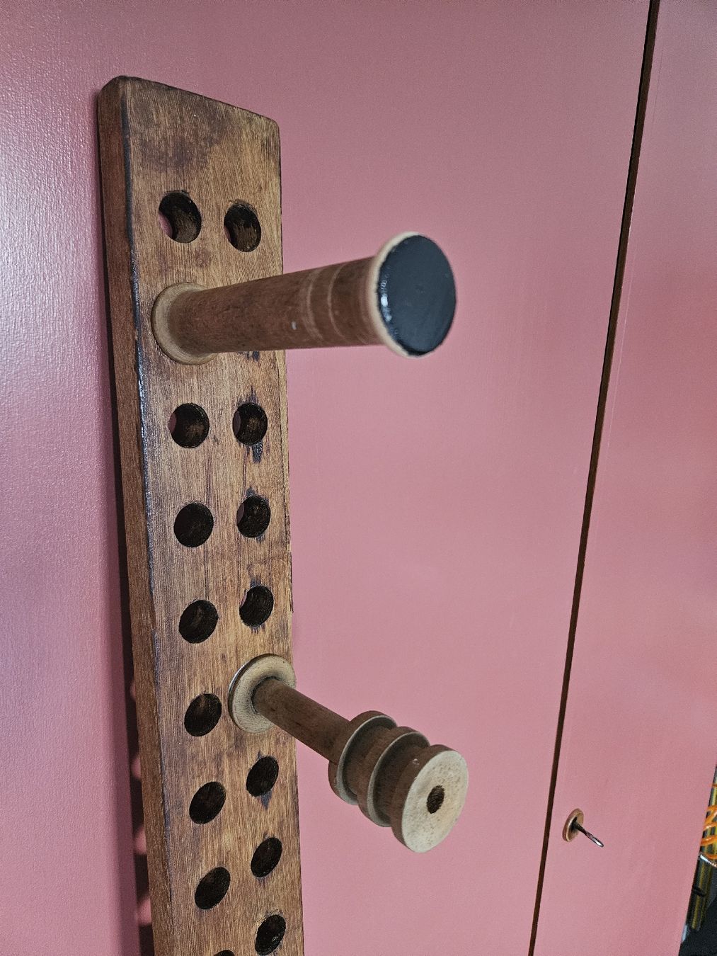 Articoli in legno: Geraderobe Organizer Vintage Look – Usato da Riedt b. Erlen venduto da bluerunner 4