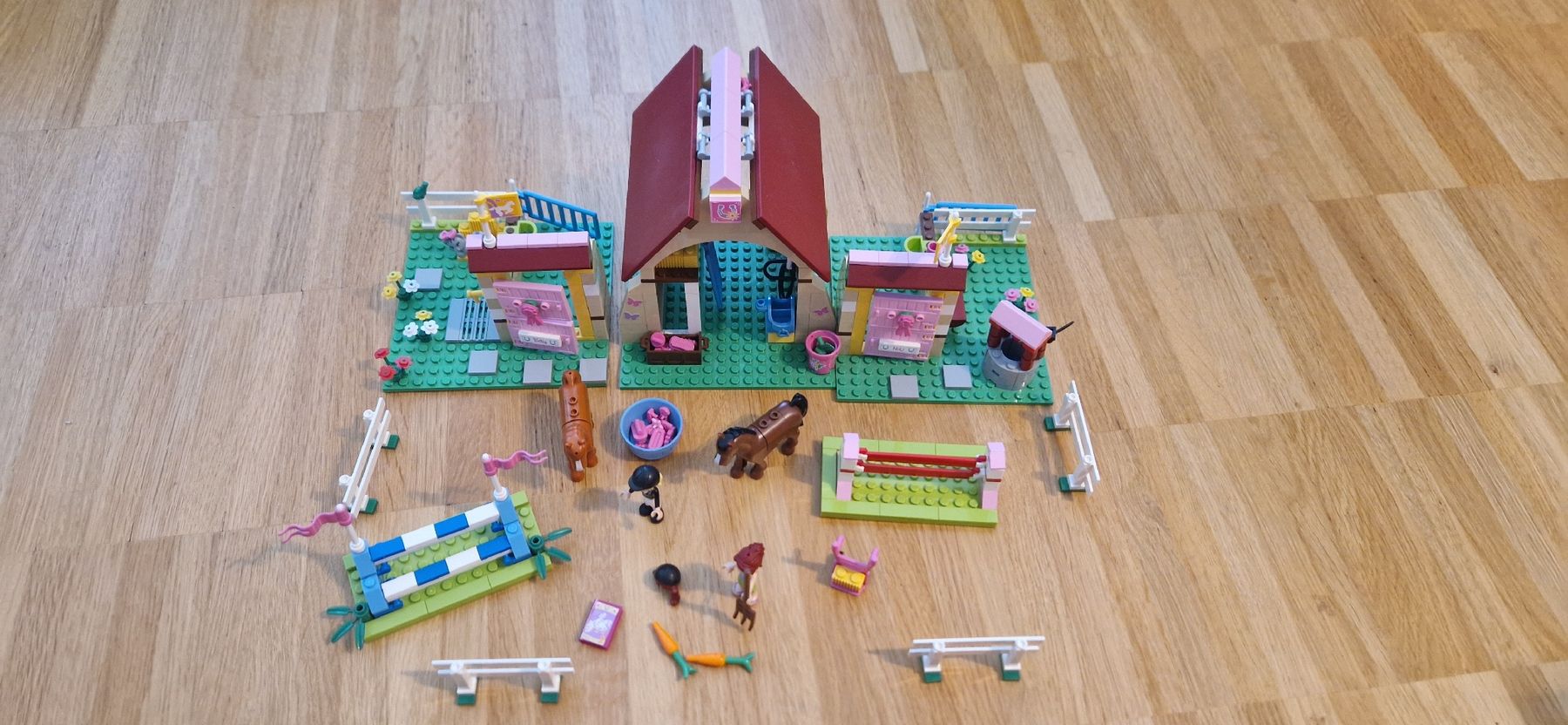 Lego Baukästen: LEGO Friends Reiterhof 3189 – Gebraucht aus Riehen von Aconitum 1