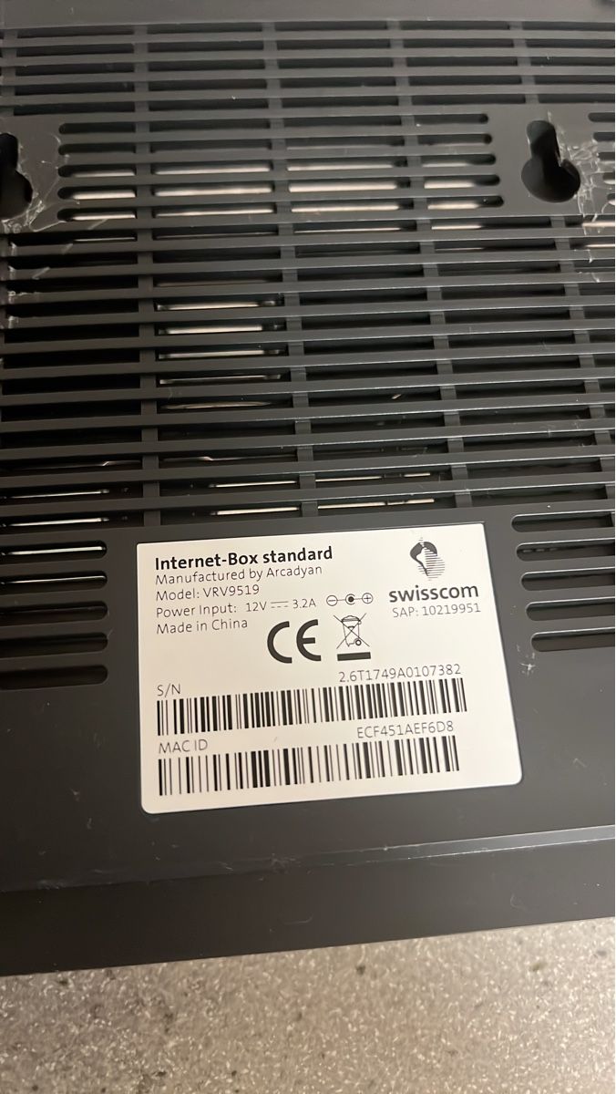 Swisscom Modem & Router: Internet-Box Swisscom VRV9519 – Usato da Morges venduto da Alexys23