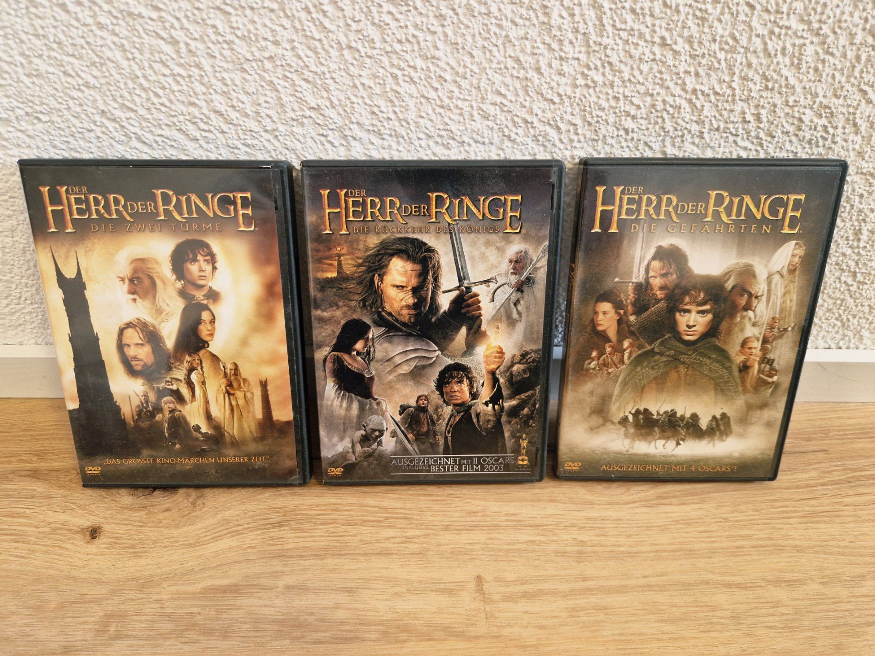 Tutti i DVDs: Der Herr der Ringe DVD Trilogie Widescreen Box Set – Usato da Schaffhausen venduto da thugNme 1
