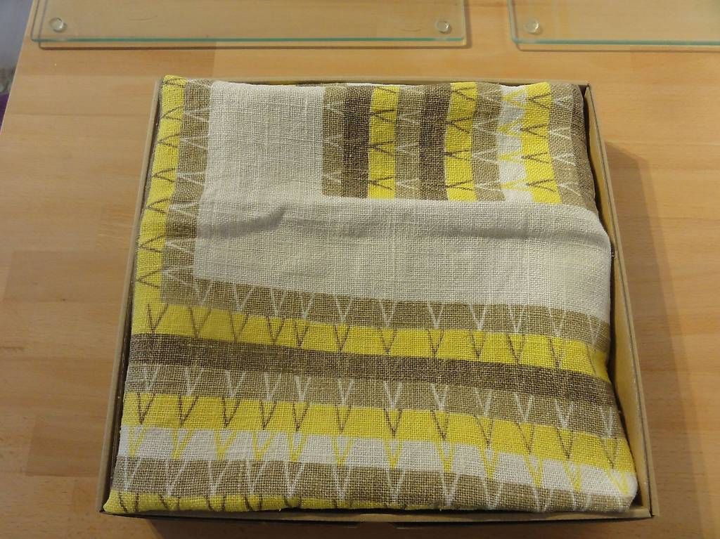 Stoffe: Tischdecke "VVV" in Geschenkbox – Gebraucht aus St. Gallen von nat_w7bl 1