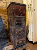 Alter Eisenofen Gusseisen mit Verzierungen