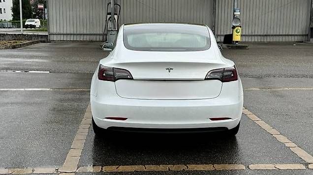 Autos: Top Zustand: Tesla Model 3 – Gebraucht aus Herzogenbuchsee von Romenski 4