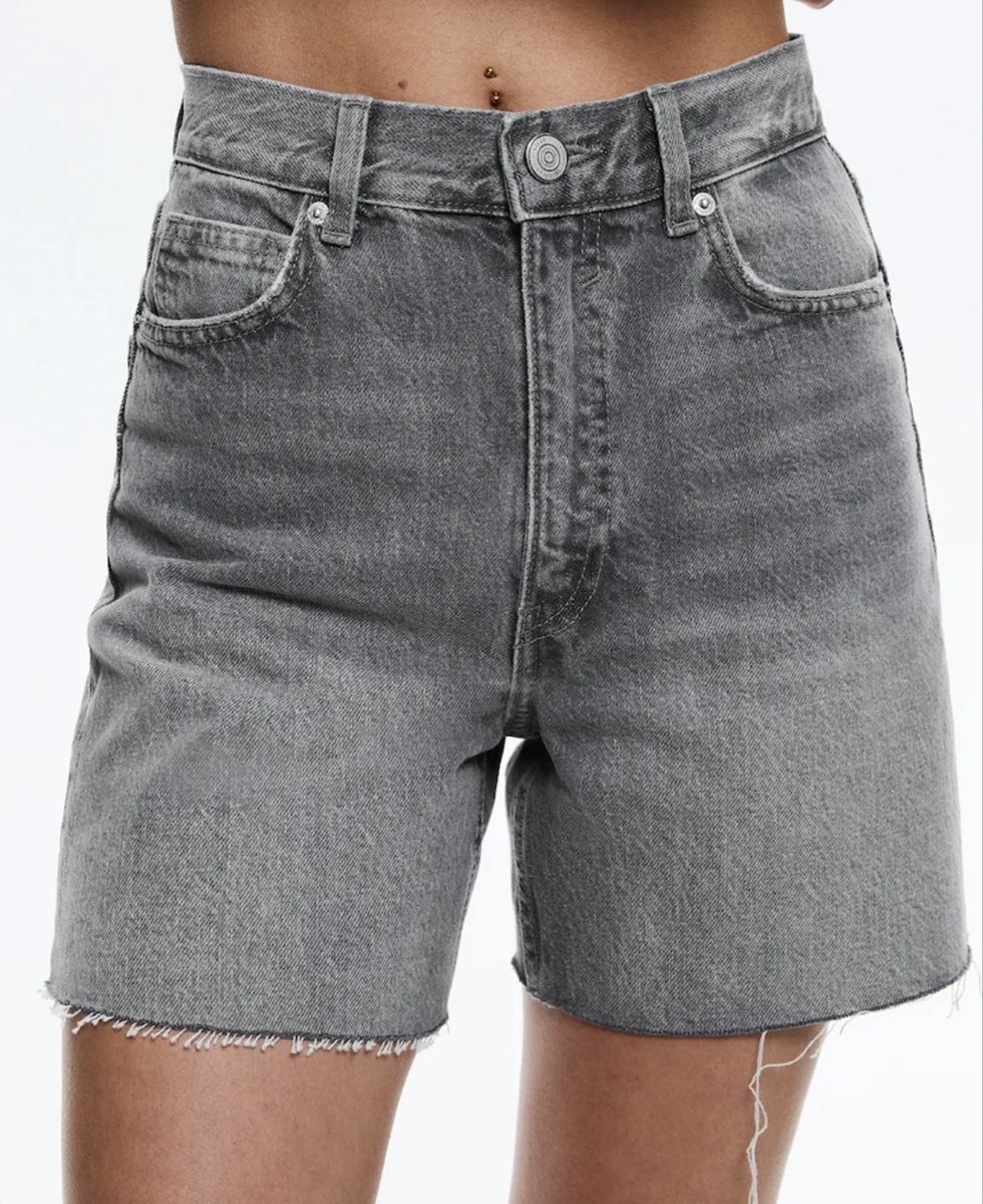 Pull&Bear Jeans: Pull&bear jeans shorts, Gr. 38 – Nuovo e nell'imballaggio originale da Frutigen venduto da glnays