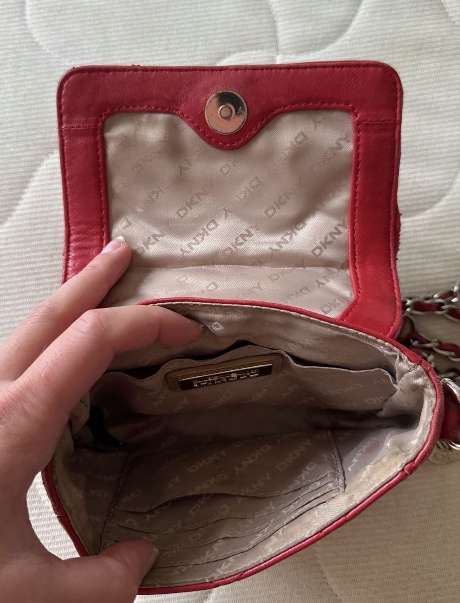 DKNY Borse da donna: DKNY Quilted Handbag Red Leather Chain Strap Used – Usato da Luins venduto da vvs_7kqr 2