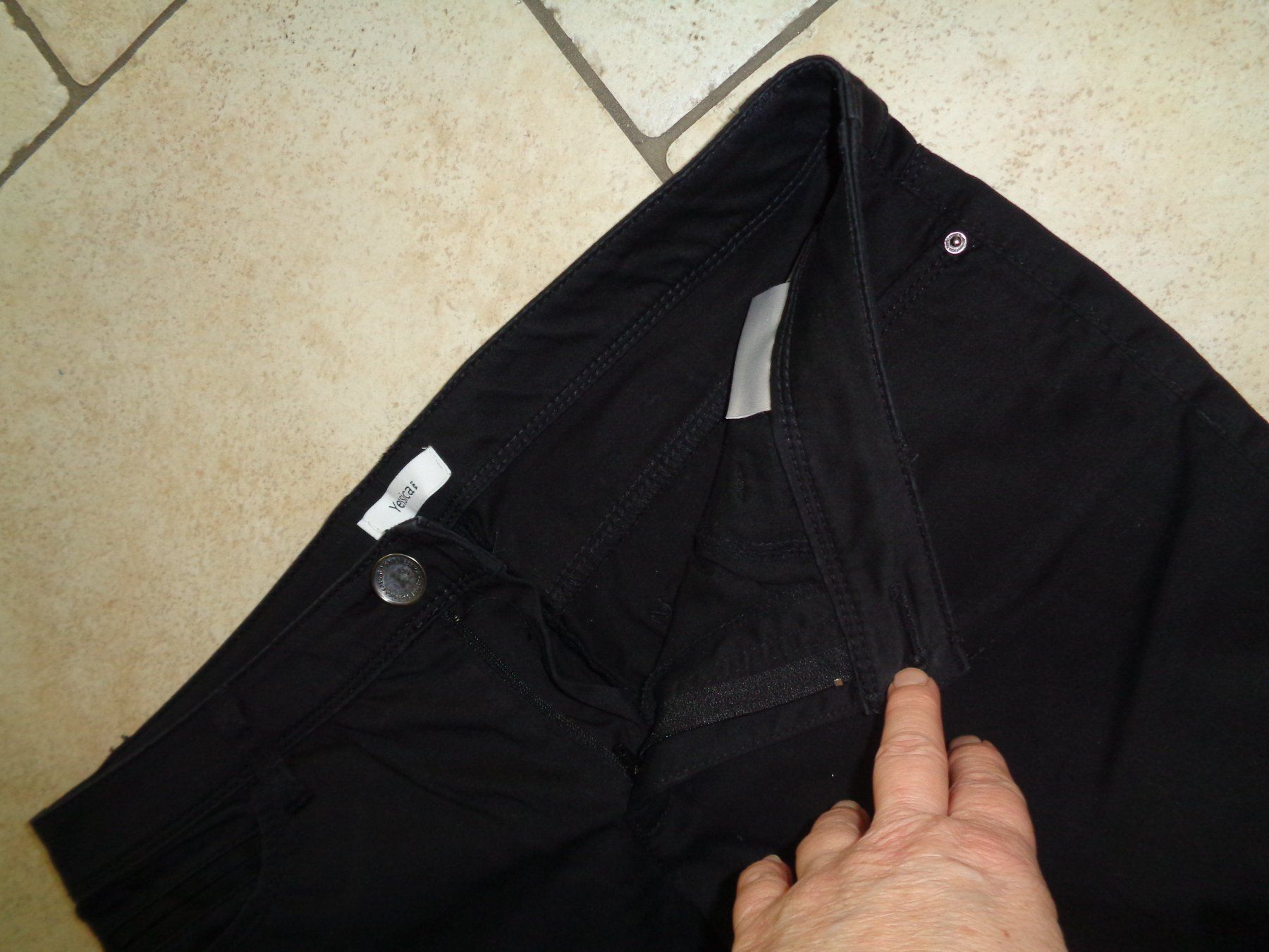 C&A Hosen: Hose  C&A  Grösse 38 – Gebraucht aus Kreuzlingen von Robi-2003 2