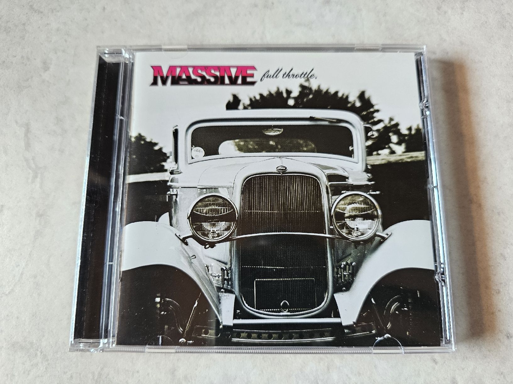 CDs: Massive  -  Full Throttle – D'occasion à Schneisingen par backstore24