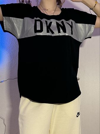 DKNY y2k tshirt Size M