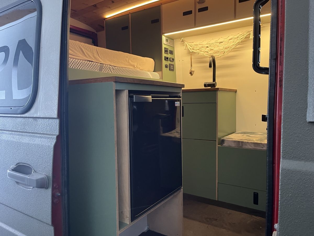 Iveco Camping Fahrzeuge: Iveco Turbo Daily 40-10 4x4 – Gebraucht aus Flums von cla_7lyn 8