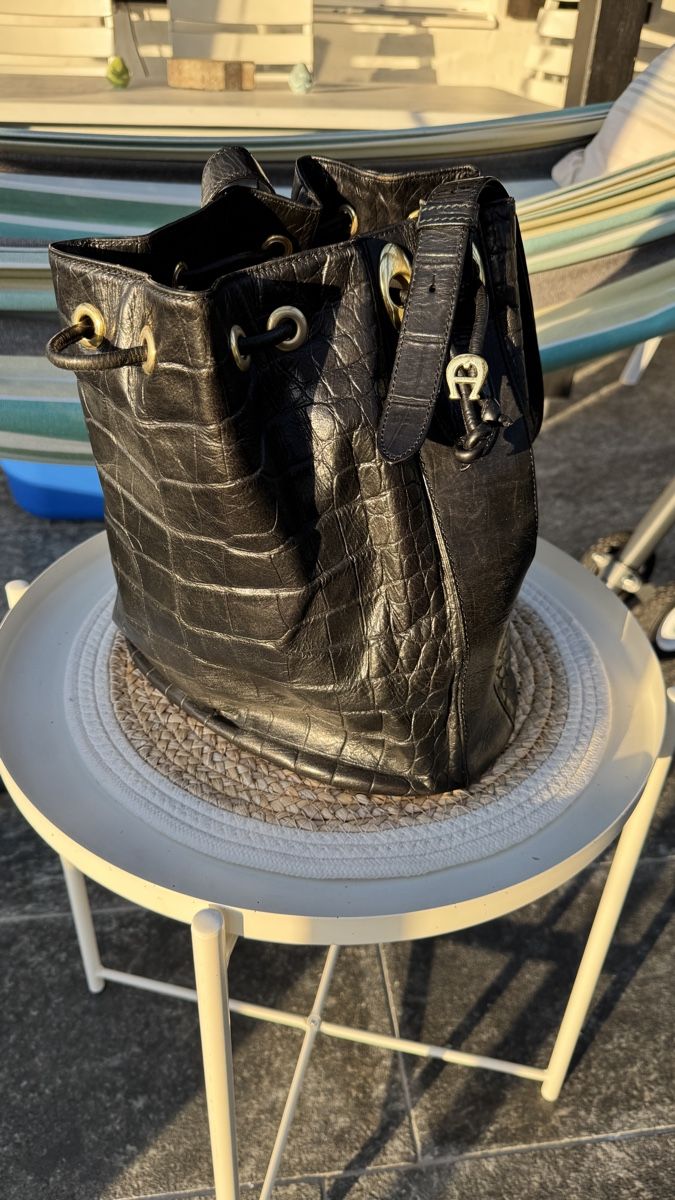 Aigner Borse: Aigner Bucket Bag / Beuteltasche – Usato da Speicherschwendi venduto da sen_r6wk 5