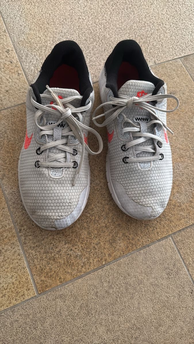 Nike Scarpe da uomo: Nike Flex Experience Laufschuhe Gr. 42.5 – Usato da Zumikon venduto da 19monica75