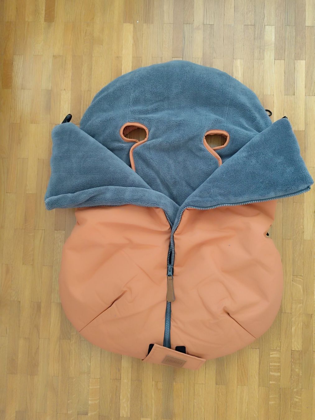 Kinderwagen: Chancelière coque et nacelle – Neu (gemäss Beschreibung) aus La Tour-de-Trême von tur_9vtf