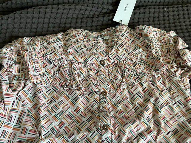 Camicette, T-shirt & Top: Bluse langarm, Marke Noppies, Grösse 104, Neu – Nuovo (secondo la descrizione) da Kloten venduto da Monkell 1