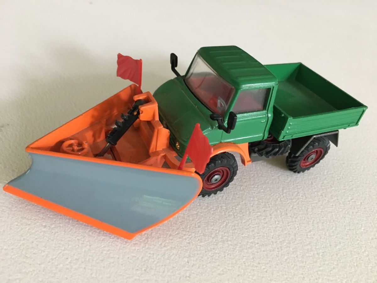 Corgi Toys Modellini d'auto: Corgi Unimog Schneepflug – Usato da Grellingen venduto da Toyhamster 1