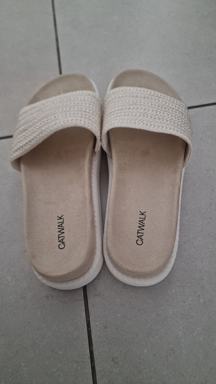 Scarpe da donna: Catwalk Pantoletten ungetragen Gr. 39 – Nuovo (secondo la descrizione) da Zofingen venduto da stm_dl82 3