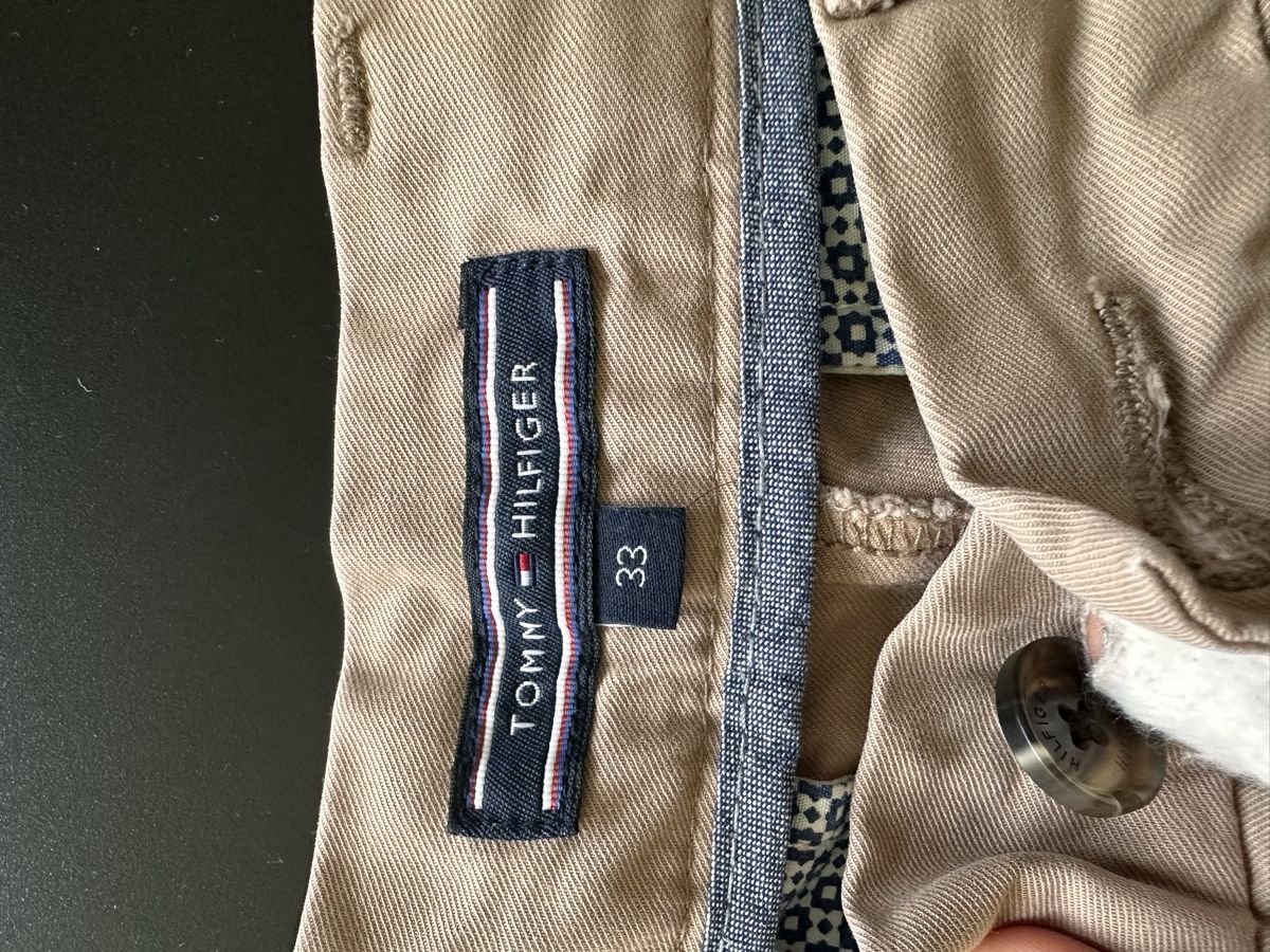 Tommy Hilfiger Pantaloni: Tommy Hilfiger Shorts – Usato da Zürich venduto da dan_bxq2 2