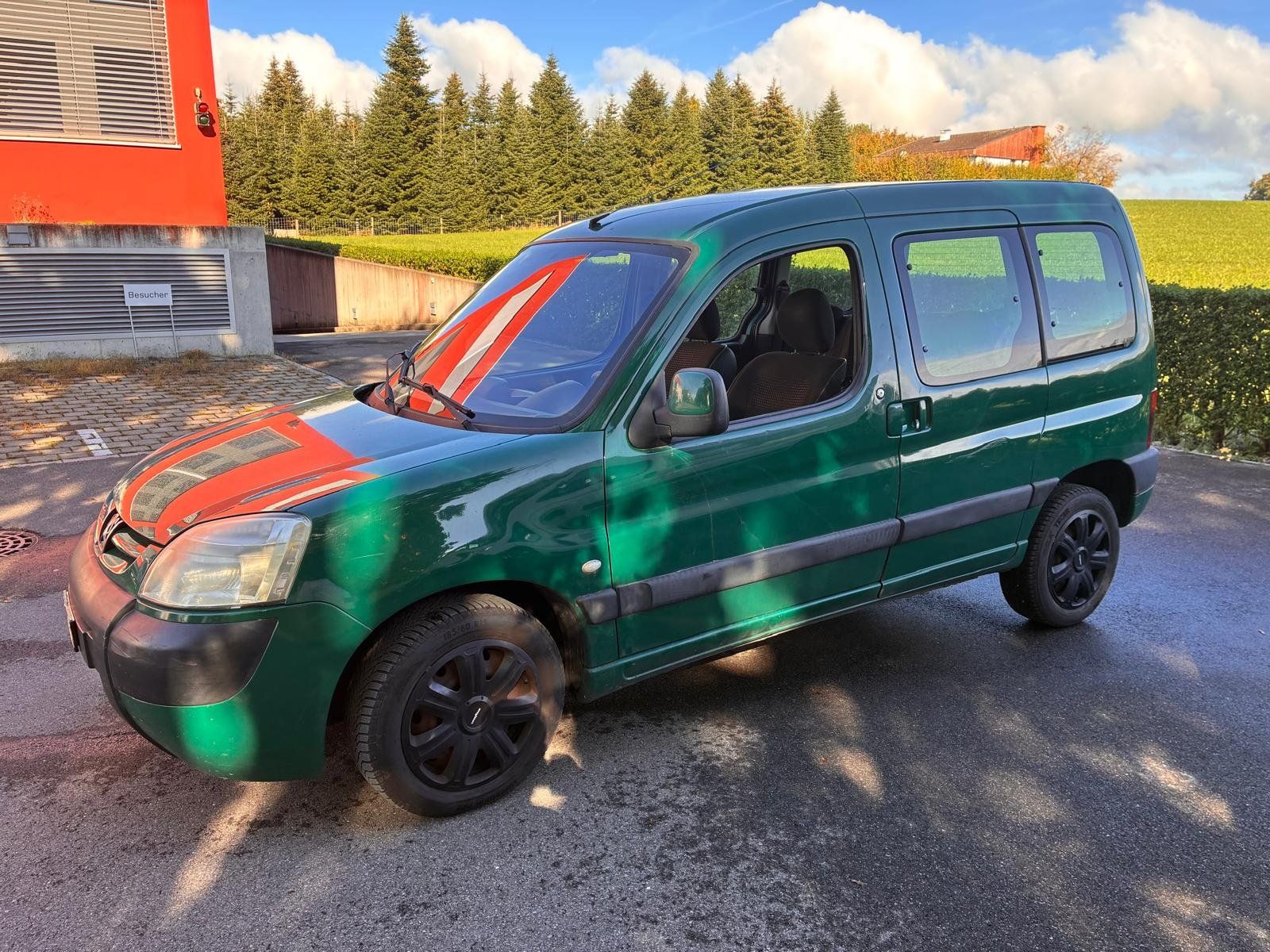 Peugeot Autos: PEUGEOT Partner 1.6 XT – Gebraucht aus Hünenberg von Auto-Klinik01