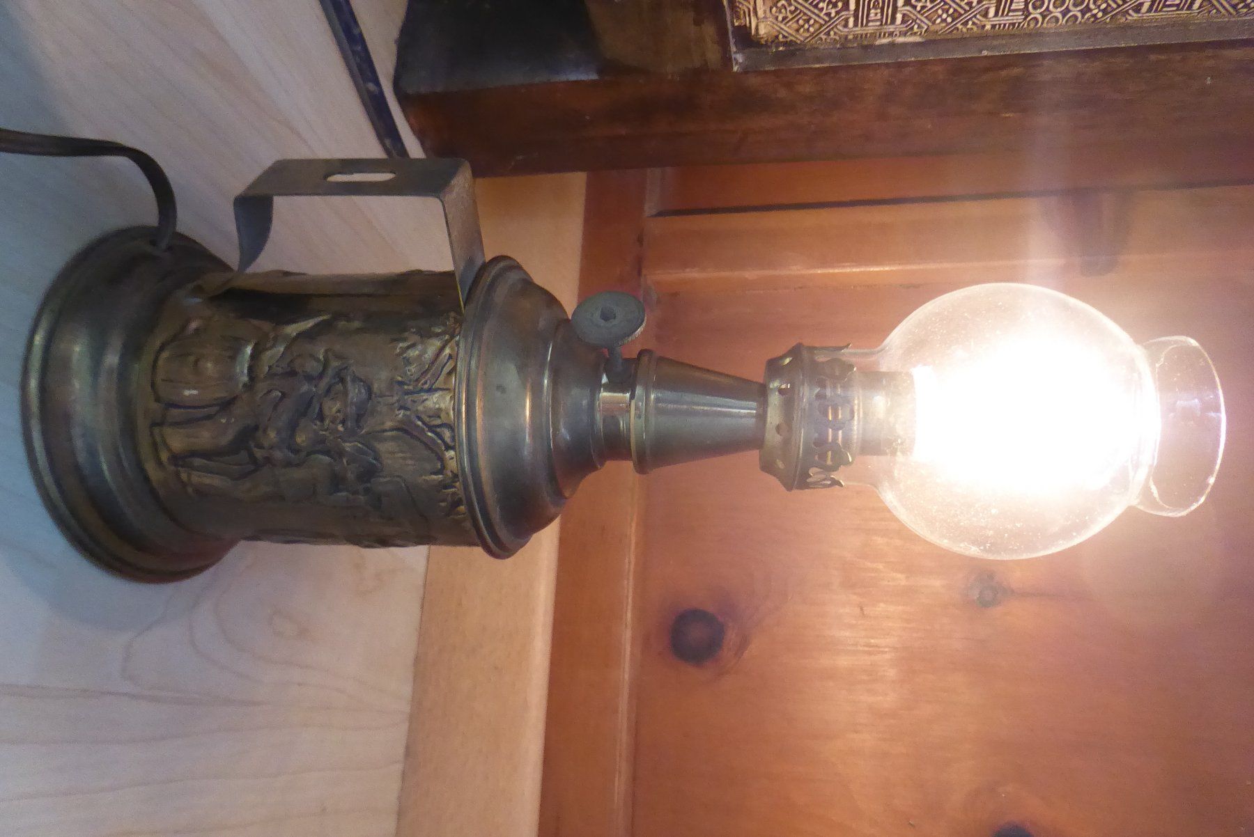 Lampade: Antikes Elektro Lampe klein Messing – Usato da Sargans venduto da Benziner 1