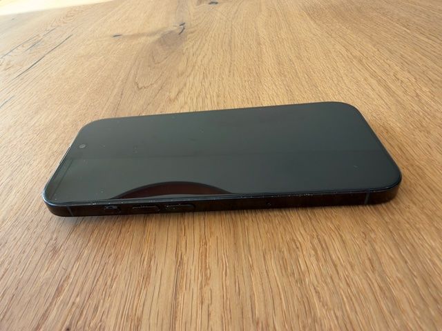 Apple Telefoni cellulari / Smartphones: iPhone 16 Pro Black 256 GB – Usato da Bülach venduto da Zick01 3