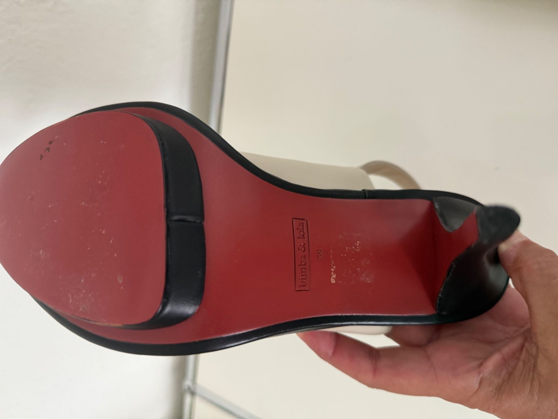 Scarpe da donna: Bimba y Lola Sandale – Usato da Richterswil venduto da CarlotaMaria 7