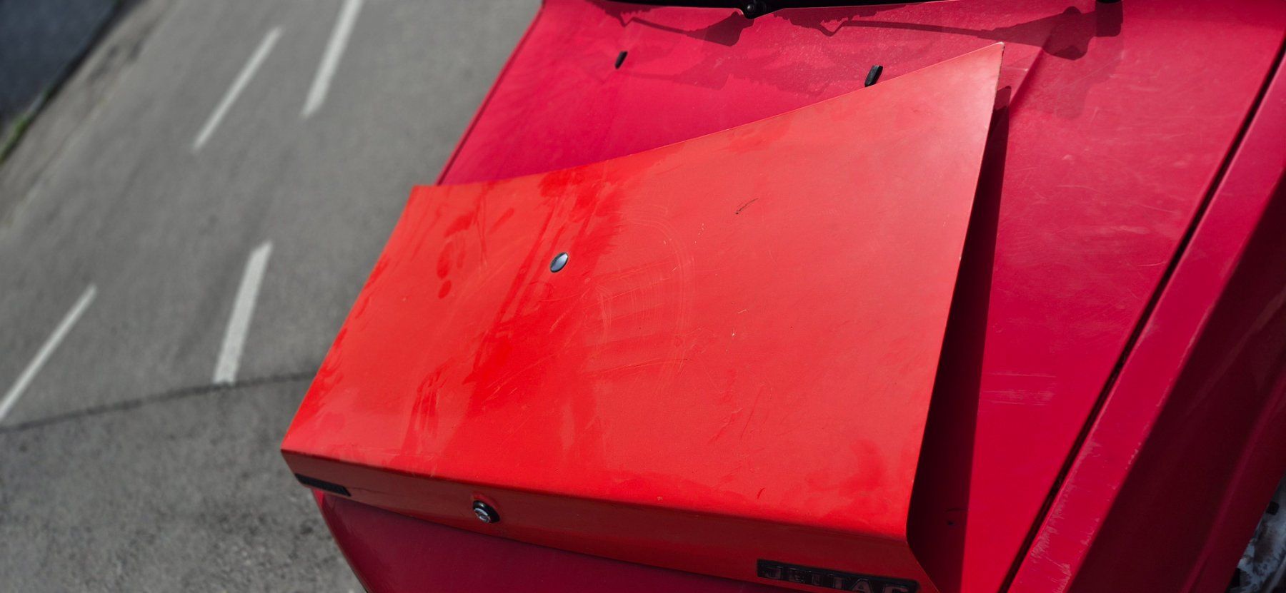 Volkswagen Tutti pezzi di ricambio auto: Jetta 1 Heckklappe – Usato da Riggisberg venduto da Mahali04 1