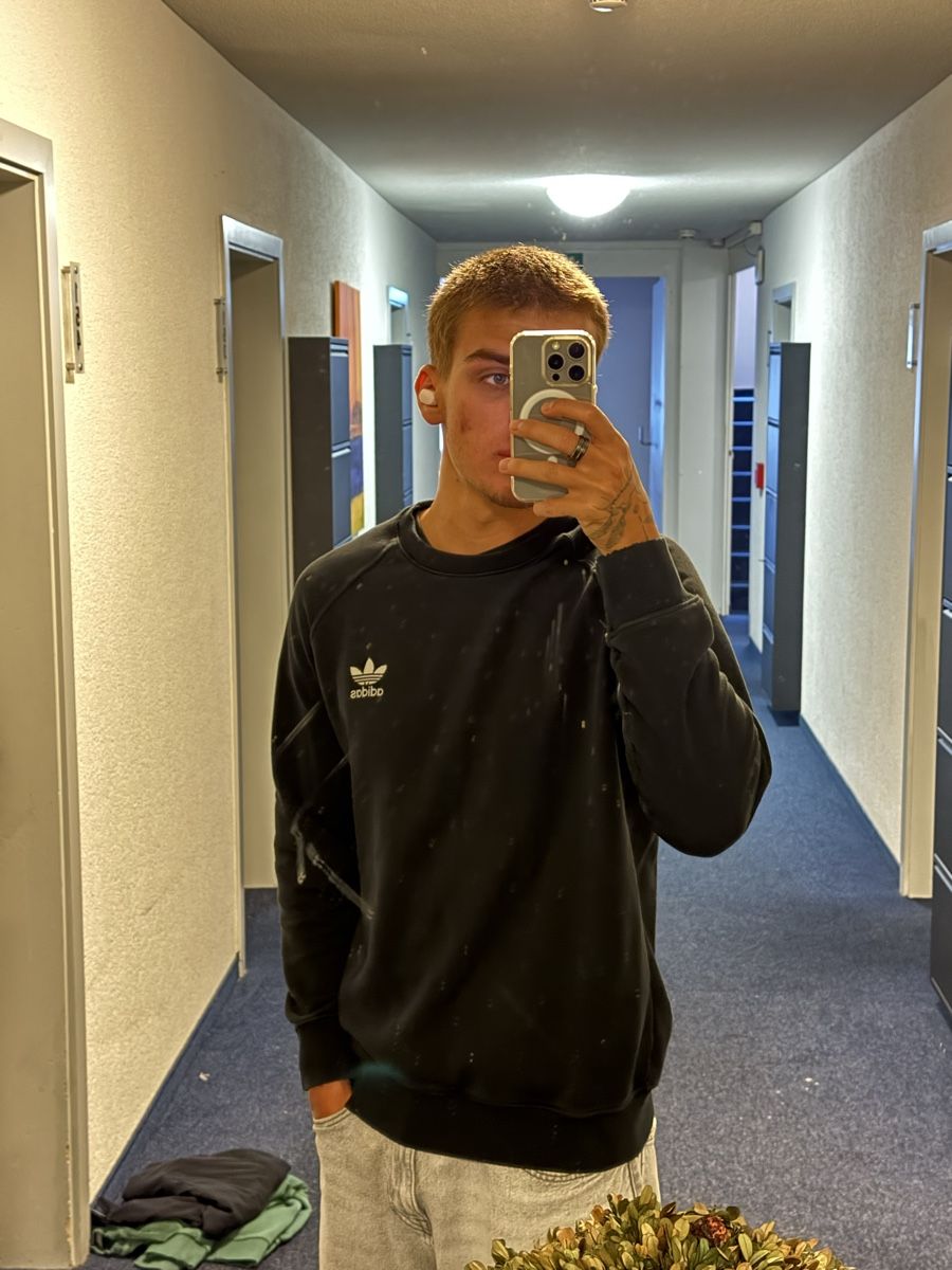 Adidas Maglioni & Felpe: Adidas Original Sweatshirt – Usato da Wildegg venduto da Myexlv 3