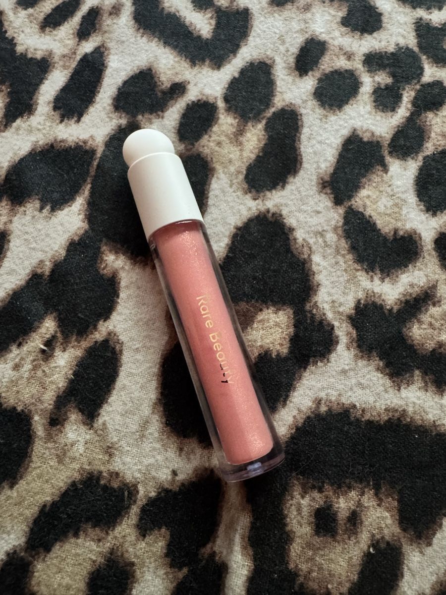 Make-up: Rare Beauty Lipgloss – Usato da Zürich venduto da MHW23
