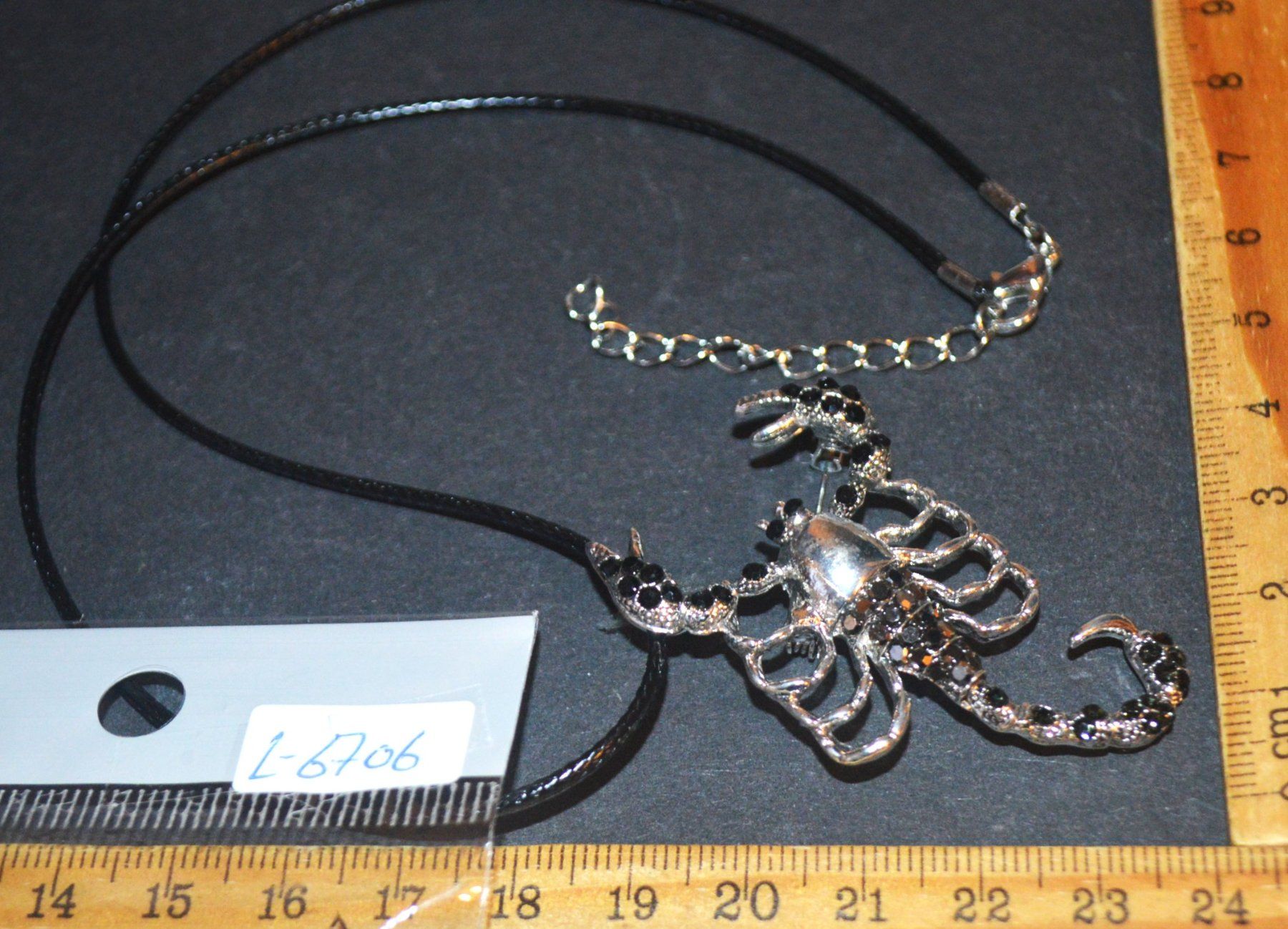 Spille & Fermagli: Brosche oder Halskette L-6706 – Skorpion schwarz mit Strass – Nuovo e nell'imballaggio originale da Goldiwil (Thun) venduto da han_v5b7 3