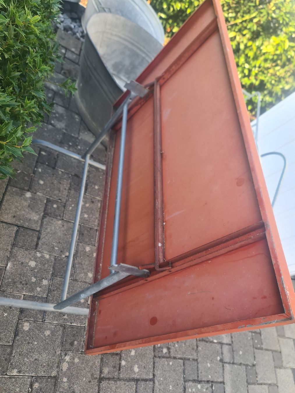 Bigla Tavoli: Blechtisch/Bigla/?/Gartentisch/Garten/Gartenmöbel/Tisch – Usato da Neukirch (Egnach) venduto da porejemplo 2