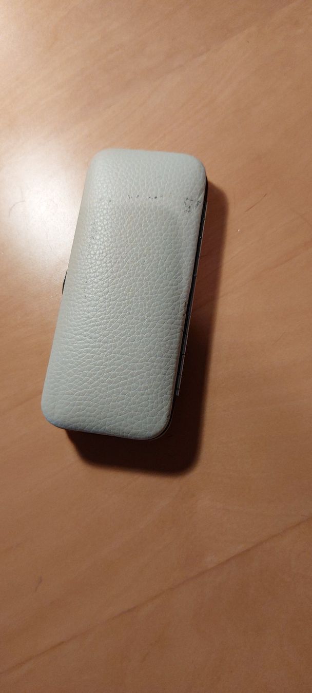 Altro in  Abbigliamento & Accessori: Nageletui mit Inhalt – Usato da Lupfig venduto da Robob2 2