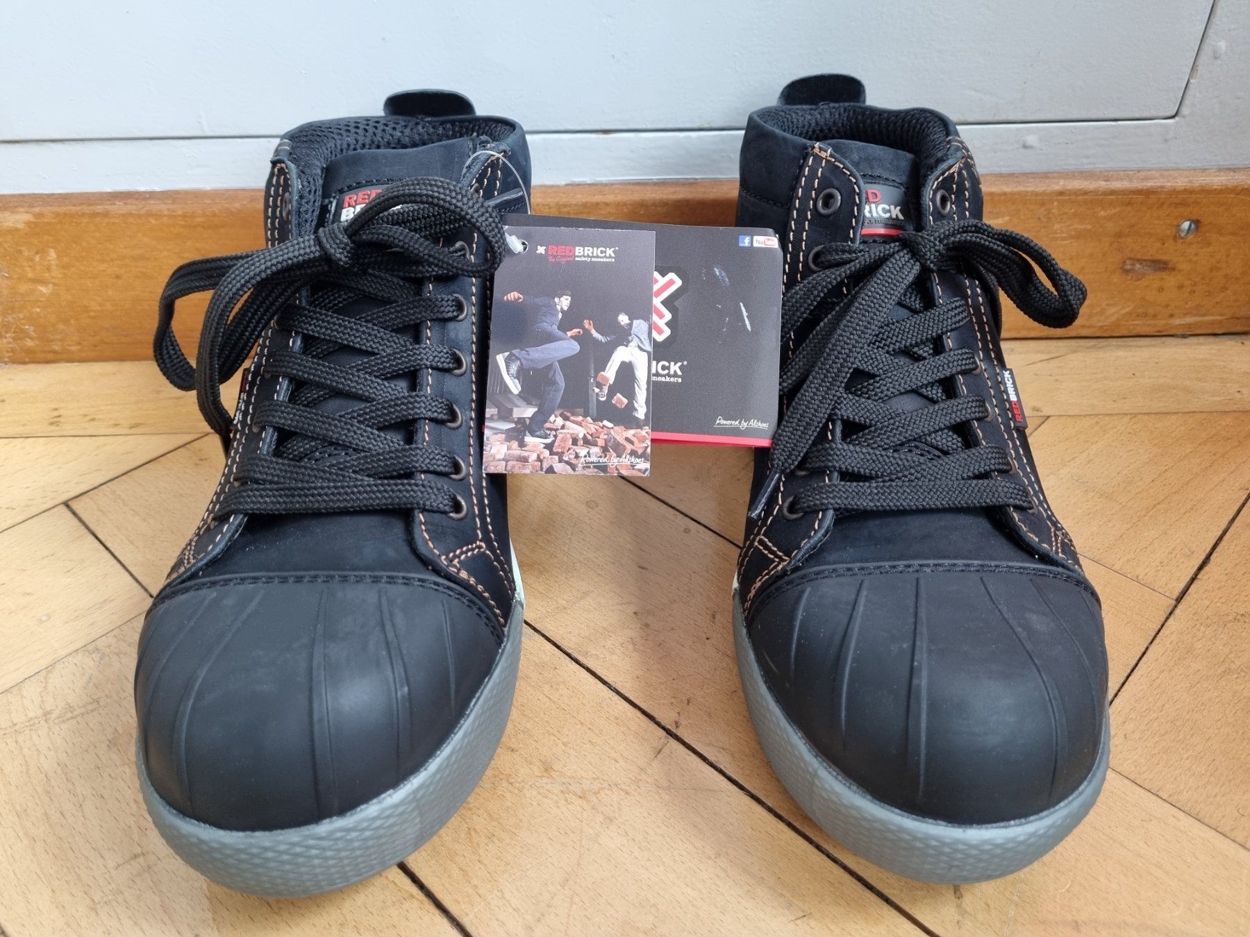 Scarpe da uomo: Red Brick Sicherheitsschuhe Grösse39 – Nuovo e nell'imballaggio originale da Schönenwerd venduto da Chez_Mimi 3