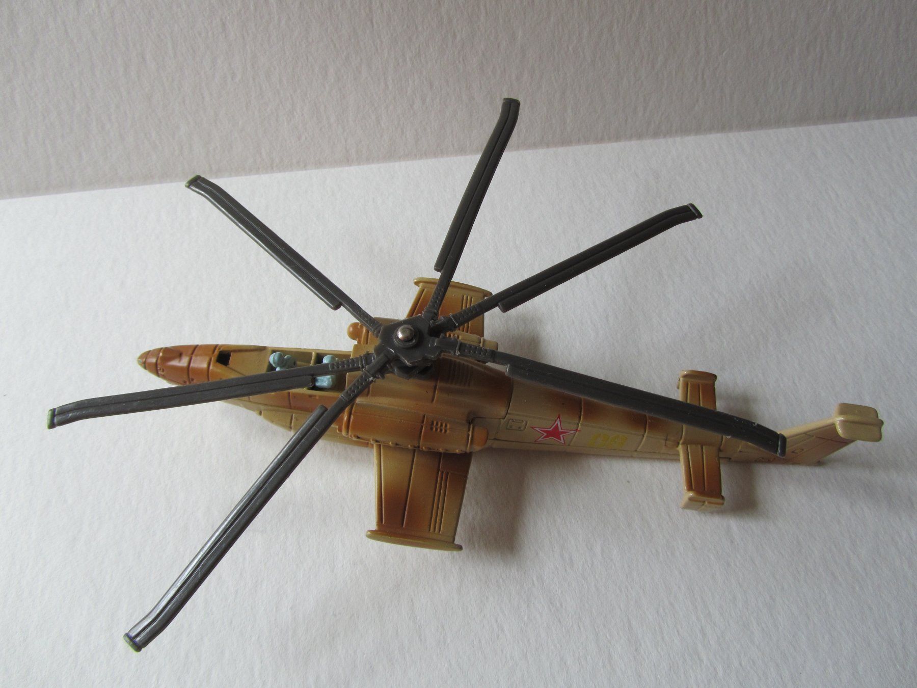 Kit di modellismo & Modellini statici: Helikopter Militär von Ertl – Usato da Weiningen ZH venduto da dietsch57 5