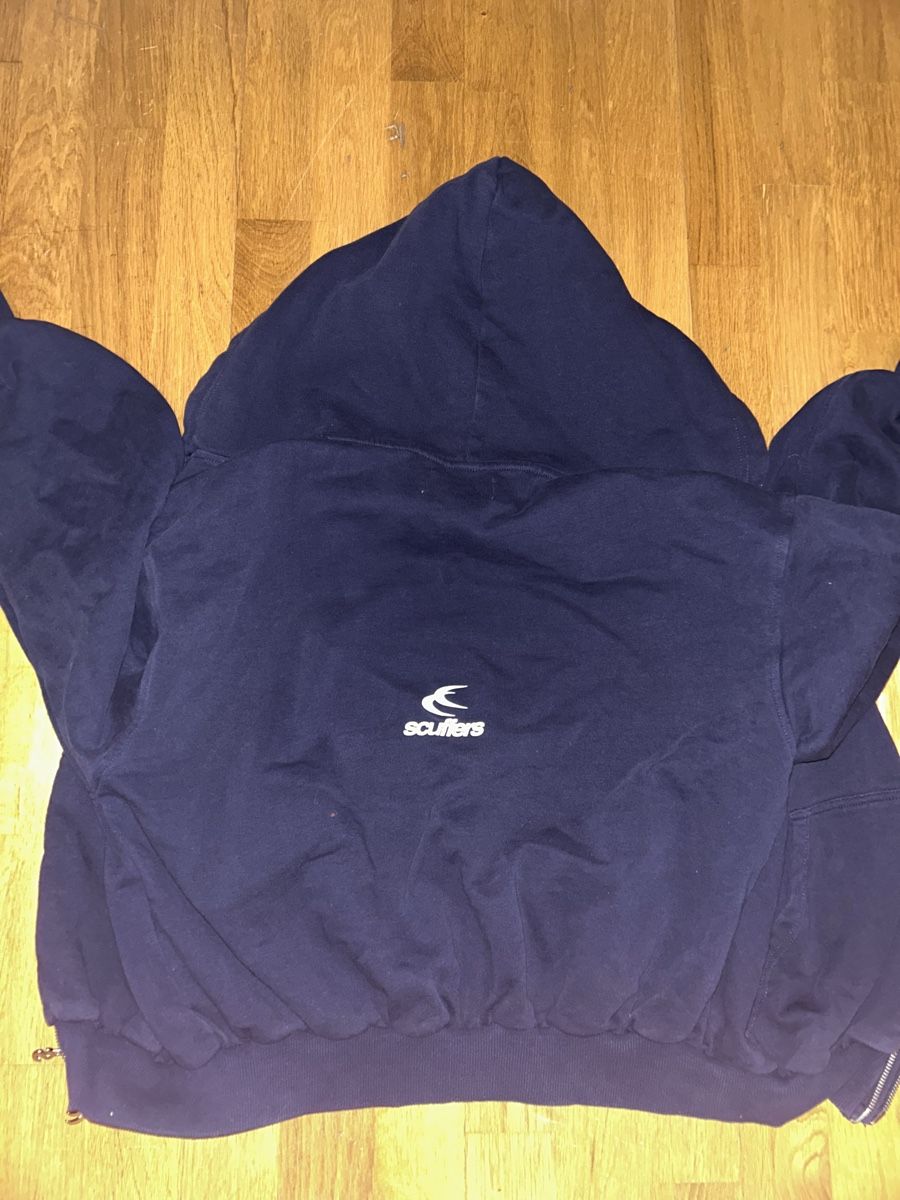 Scuffers Pullover & Sweatshirts: Scuffers zip hoodie – Gebraucht aus Liestal von ana_h7kl 1