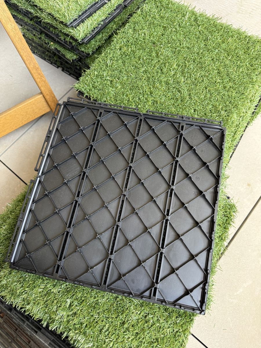Revêtements de sol: IKEA RUNNEN Grass Tile x60 – D'occasion à Nyon par garlic_bread 1