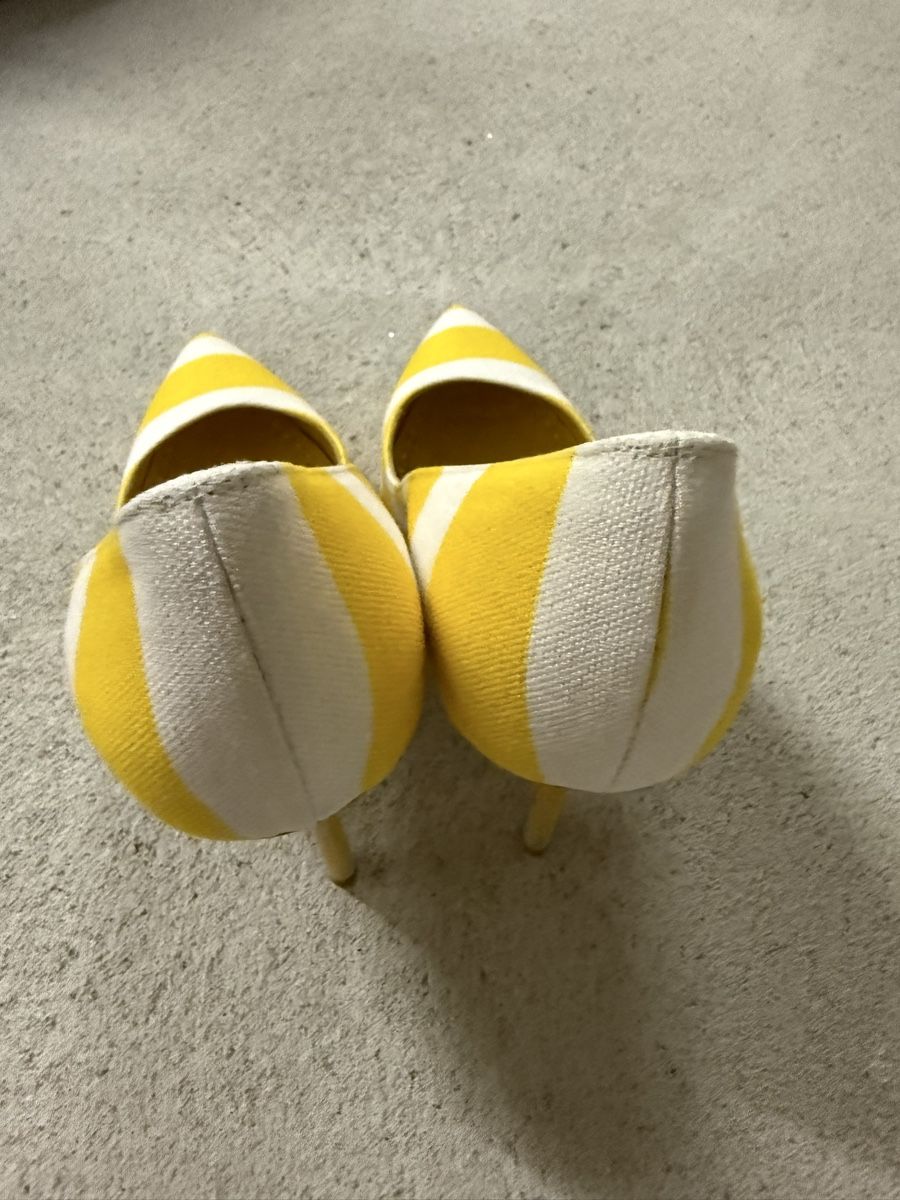 Manolo Blahnik Scarpe da donna: Manolo Blahnik canvas striped heel pump, 38.5 – Nuovo (secondo la descrizione) da Zürich venduto da EShopping81 3