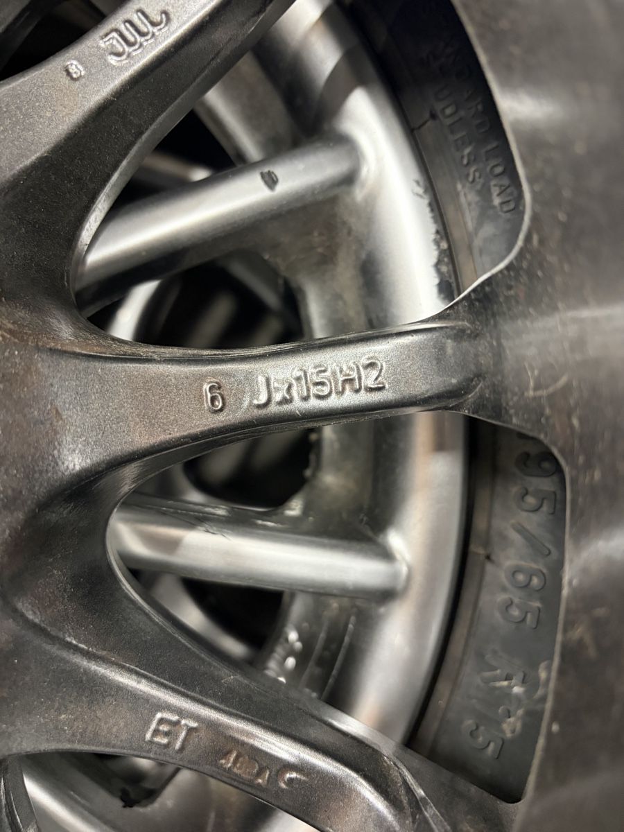 Volkswagen Cerchioni: Felgen 5x100 15” – Usato da Bironico venduto da Sgrazza 3