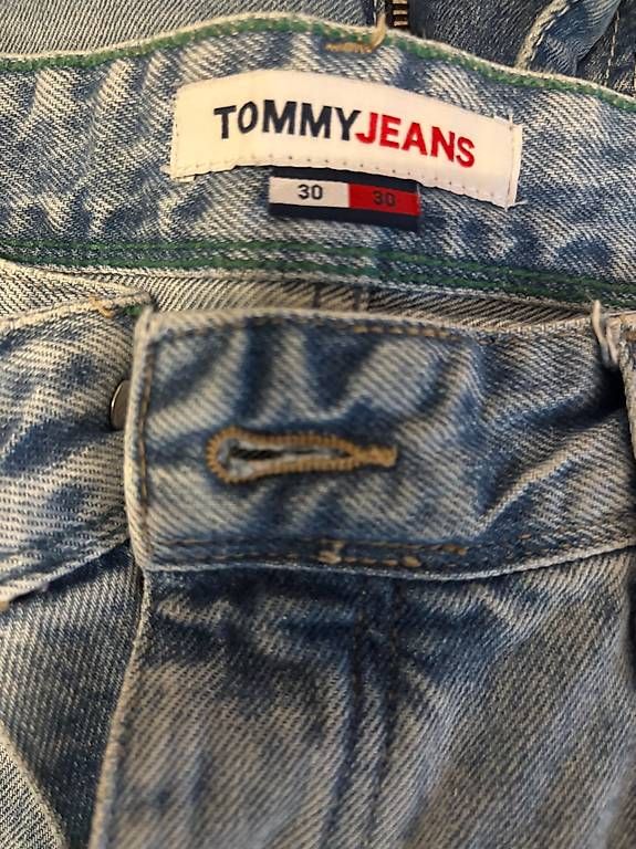 Tommy Hilfiger Jeans: Tommy Jeans Gr.30/30 Hellblau (R) – Usato da Wallisellen venduto da ASZT 2