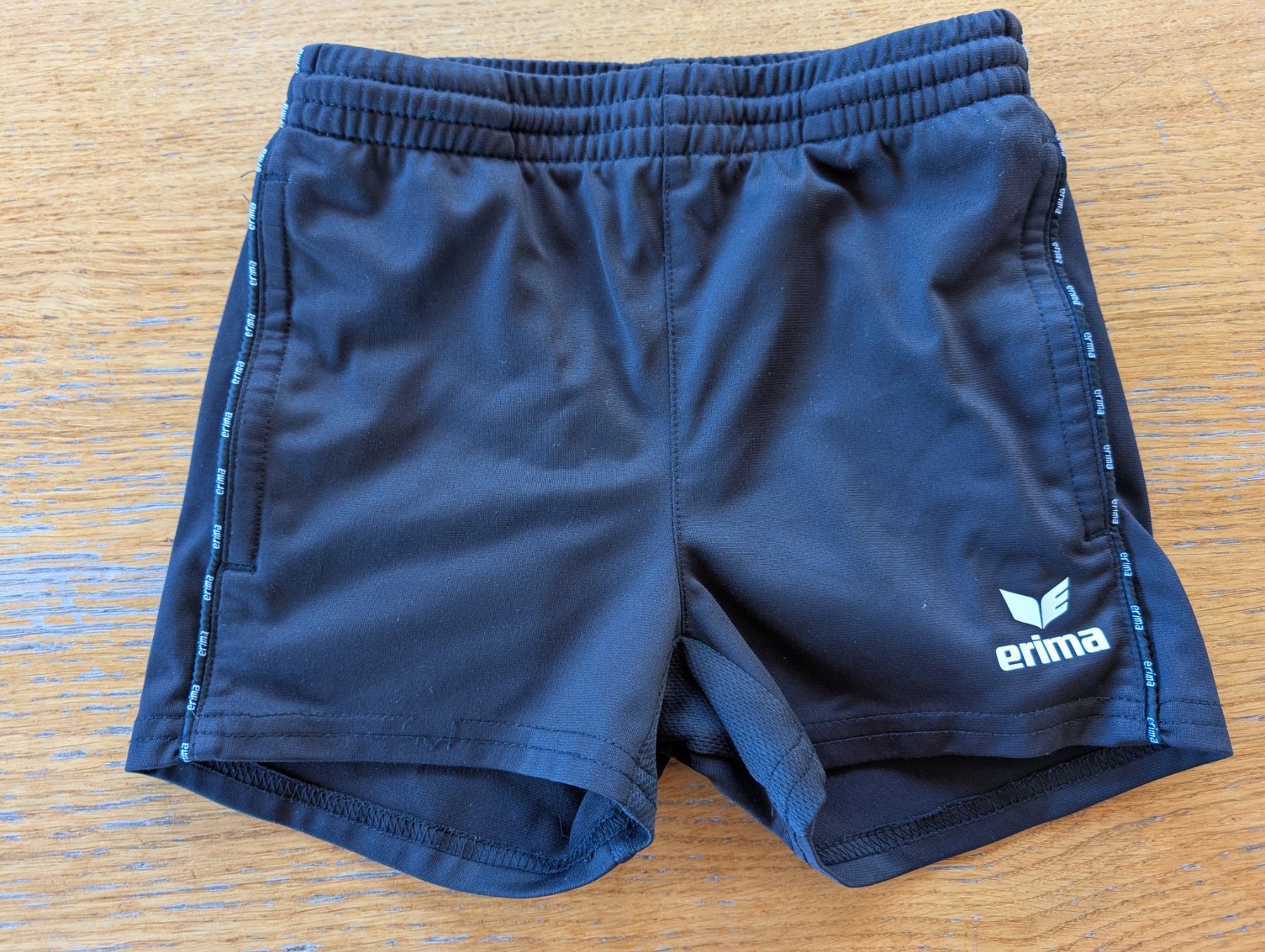Erima Hosen: Turnhose Erima Gr. 116 – Neu (gemäss Beschreibung) aus Appenzell Enggenh. von vario414