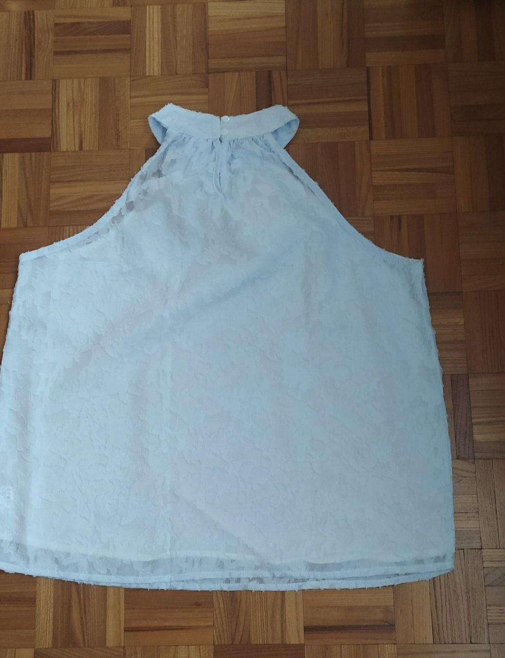 Shein Top: Top Shein bleu clair avec fleur/Top Shein mit Blume Hellblau – Nuovo (secondo la descrizione) da Moutier venduto da ant_6dwq 1